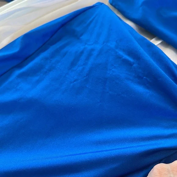 Sherri Hill 2 piece prom dress. Size 00 - Picture 3 of 12